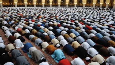 découvrez l'impact impressionnant de la omra durant le mois sacré de ramadan, attirant plus de 16 millions de pèlerins en quête de spiritualité et de dévotion. plongez dans cette expérience unique qui rassemble des millions de croyants du monde entier.